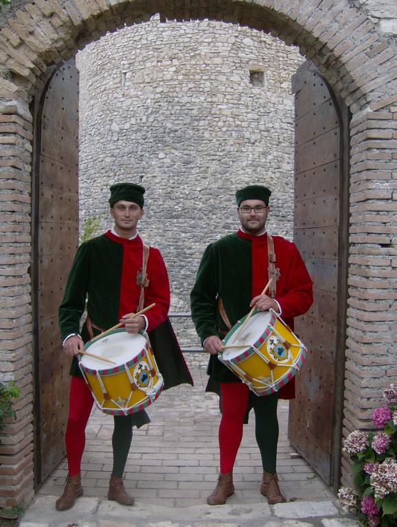 Castello Orsini Hotel ネーロラ エクステリア 写真