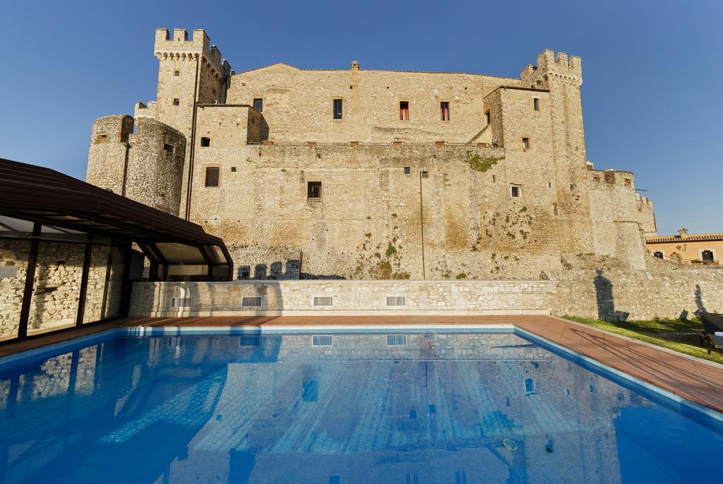 Castello Orsini Hotel ネーロラ エクステリア 写真