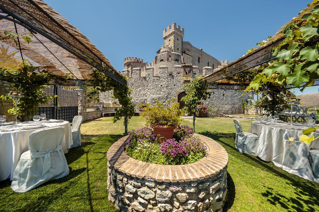 Castello Orsini Hotel ネーロラ エクステリア 写真